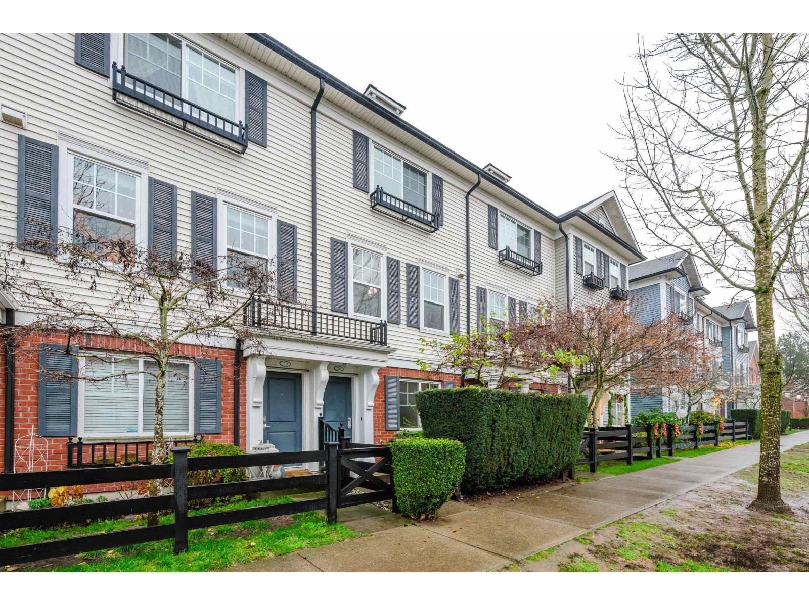 38 18983 72A AVENUE, surrey, British Columbia