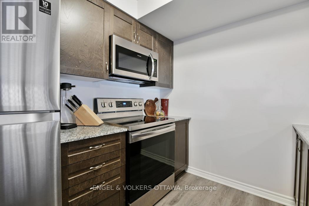 2033 Seeley's Bay Street, Ottawa, Ontario  K2J 6L3 - Photo 12 - X12904630