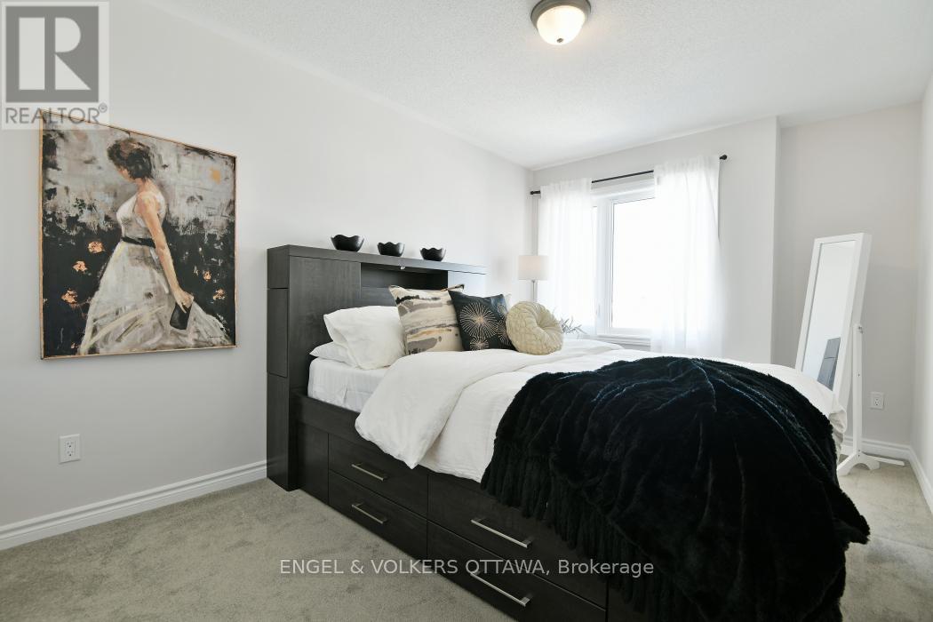 2033 Seeley's Bay Street, Ottawa, Ontario  K2J 6L3 - Photo 18 - X12904630