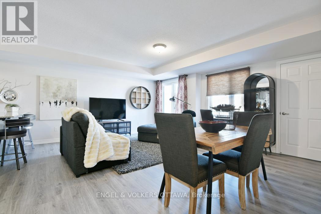 2033 Seeley's Bay Street, Ottawa, Ontario  K2J 6L3 - Photo 6 - X12904630