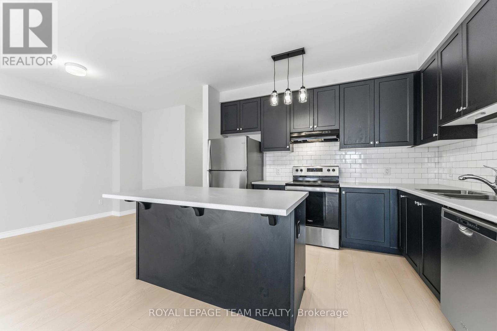 308 - 109 Pilot Private, Ottawa, Ontario K2V 0S4 - Photo 14 - X12904664