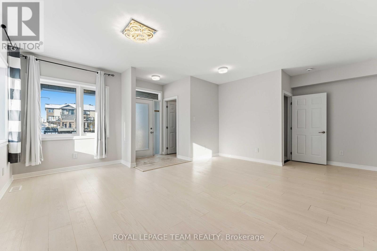 308 - 109 Pilot Private, Ottawa, Ontario K2V 0S4 - Photo 15 - X12904664