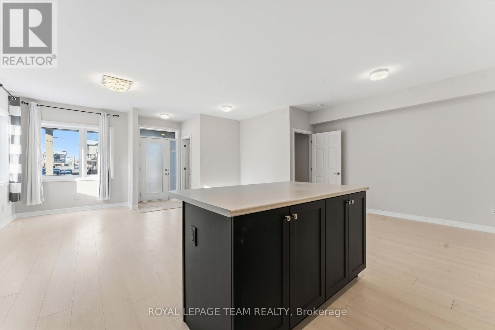 308 - 109 Pilot Private, Ottawa, Ontario K2V 0S4 - Photo 17 - X12904664