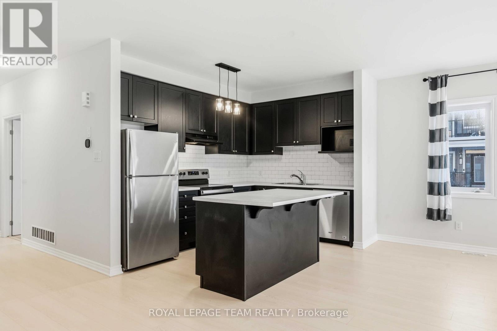 308 - 109 Pilot Private, Ottawa, Ontario K2V 0S4 - Photo 7 - X12904664