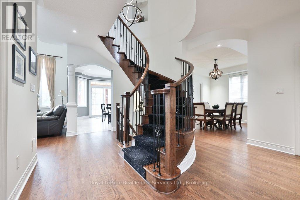 2187 Mariposa Road, Oakville, Ontario  L6M 4R9 - Photo 11 - W12904624