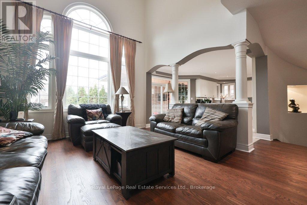 2187 Mariposa Road, Oakville, Ontario  L6M 4R9 - Photo 13 - W12904624