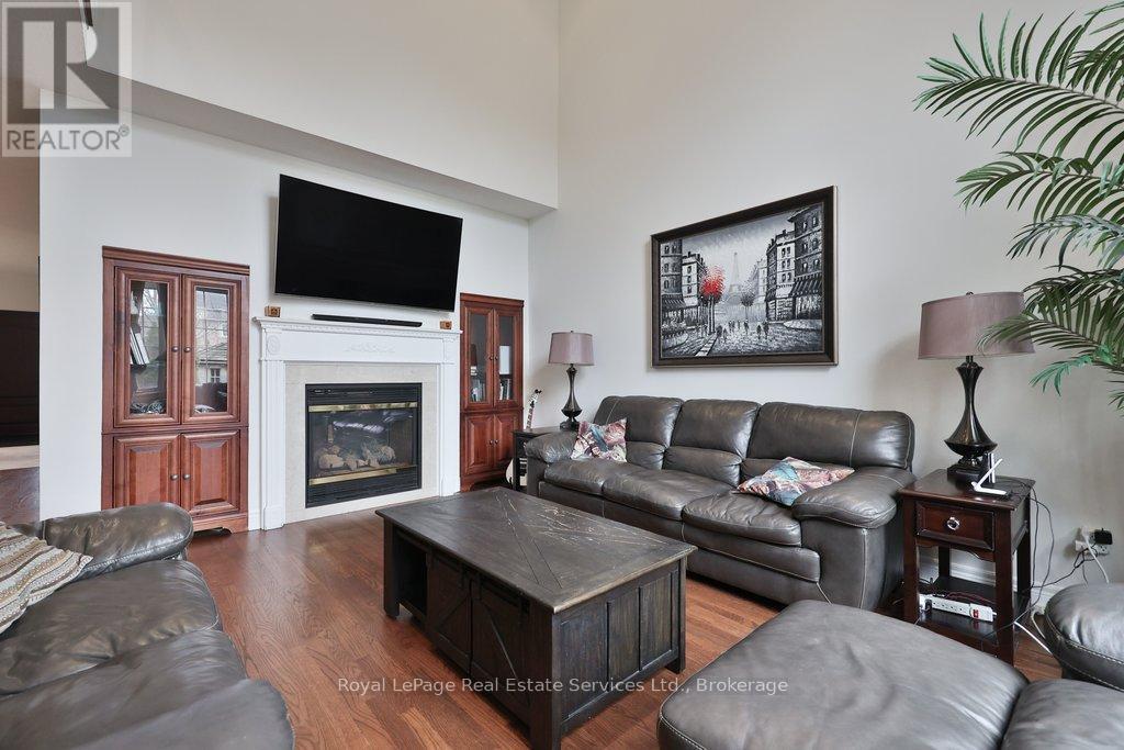 2187 Mariposa Road, Oakville, Ontario  L6M 4R9 - Photo 14 - W12904624