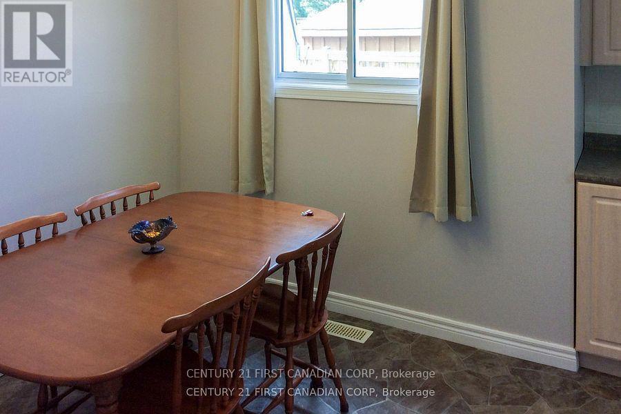 106 Angelo Drive, West Elgin, Ontario  N0L 2P0 - Photo 16 - X12904562