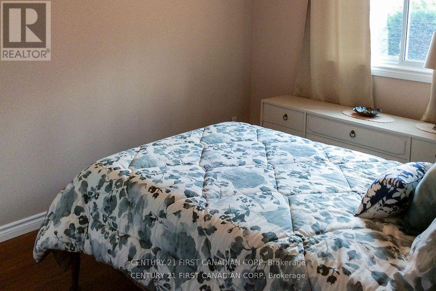 106 Angelo Drive, West Elgin, Ontario  N0L 2P0 - Photo 21 - X12904562