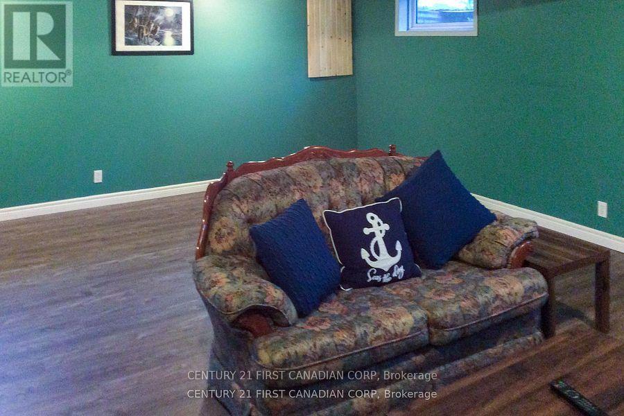 106 Angelo Drive, West Elgin, Ontario  N0L 2P0 - Photo 30 - X12904562