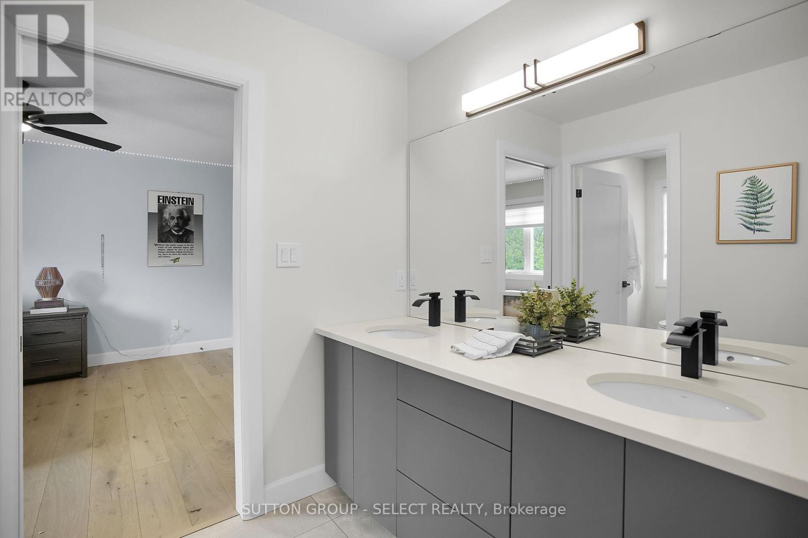 48 Royal Crescent, Southwold, Ontario  N5P 3T2 - Photo 25 - X12904570