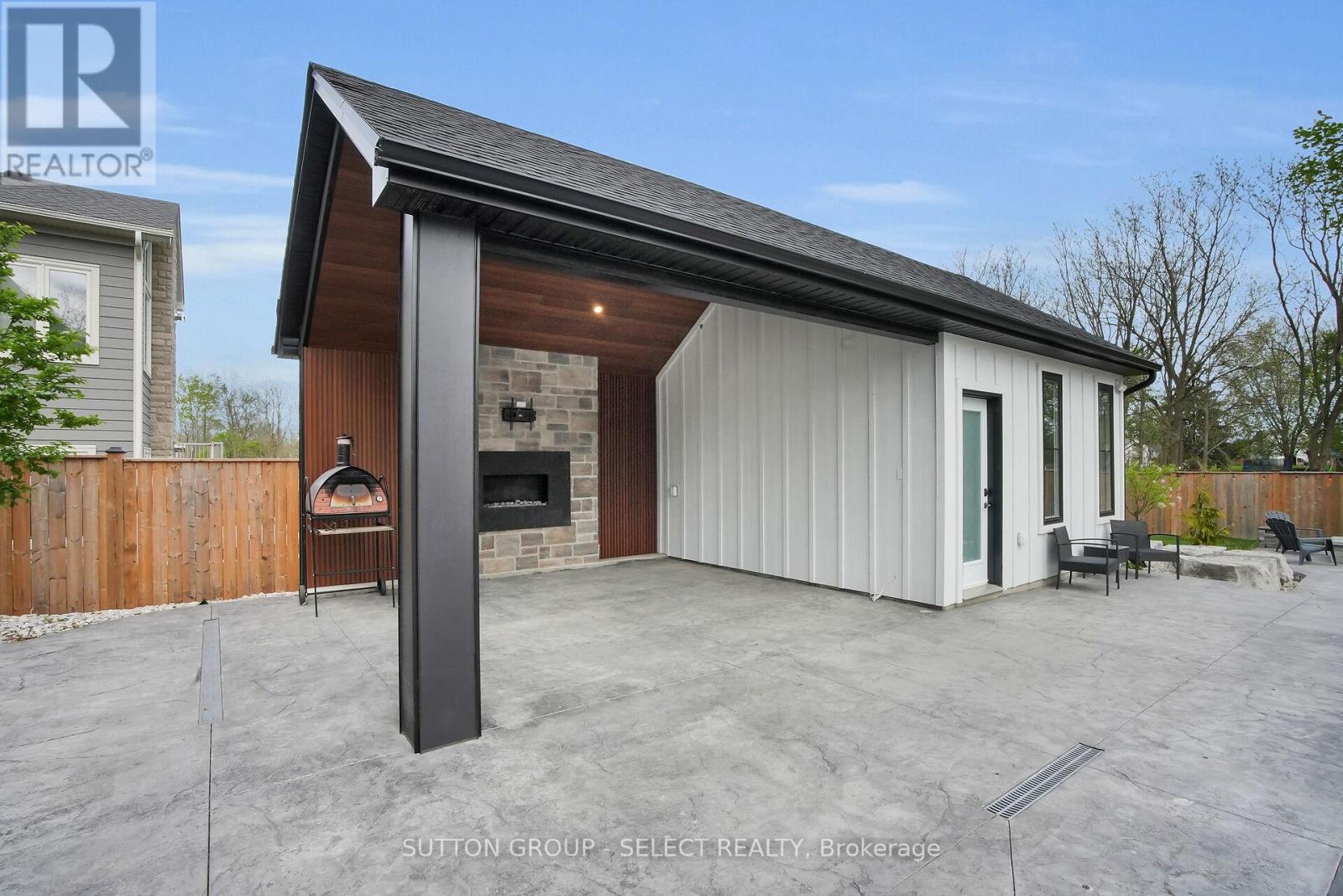 48 Royal Crescent, Southwold, Ontario  N5P 3T2 - Photo 42 - X12904570