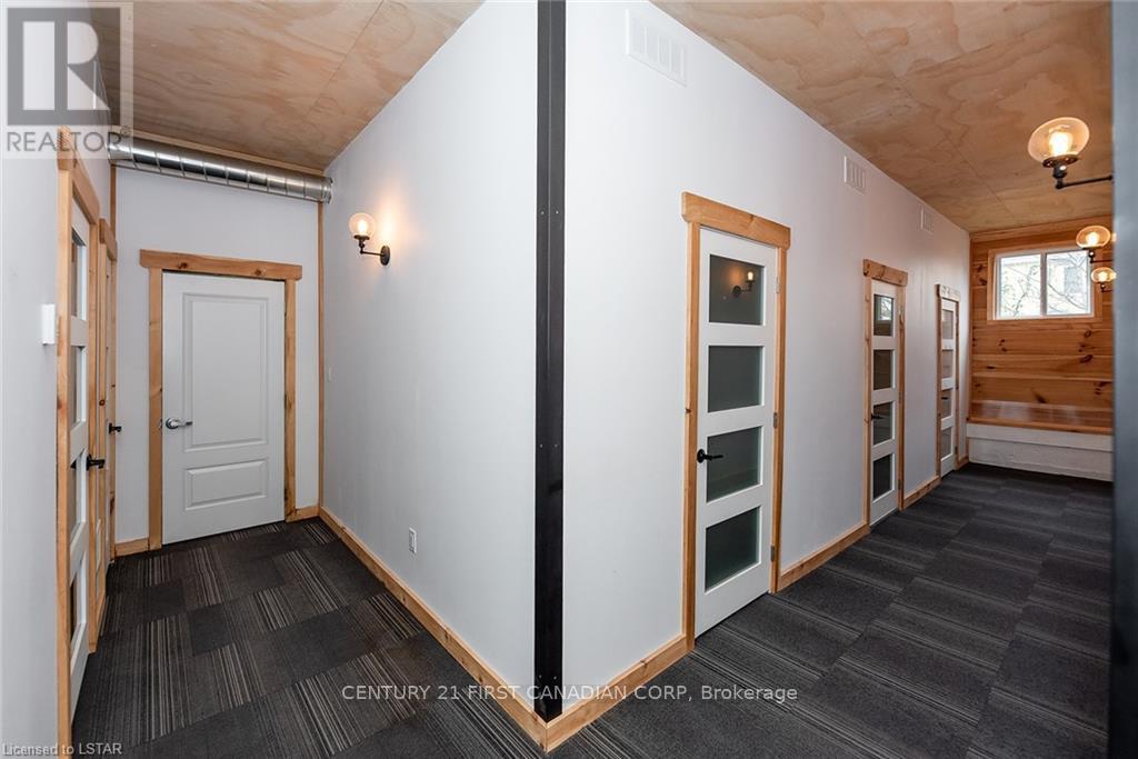 Atrium - 28 Princess Avenue, St. Thomas, Ontario  N5R 3V4 - Photo 25 - X12904654