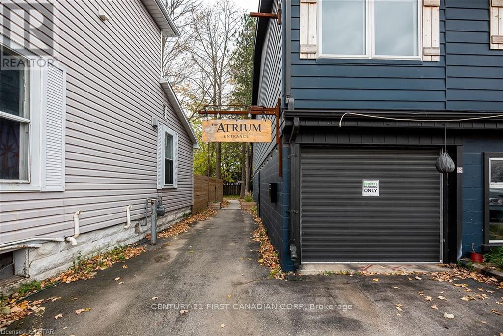 Atrium - 28 Princess Avenue, St. Thomas, Ontario  N5R 3V4 - Photo 26 - X12904654