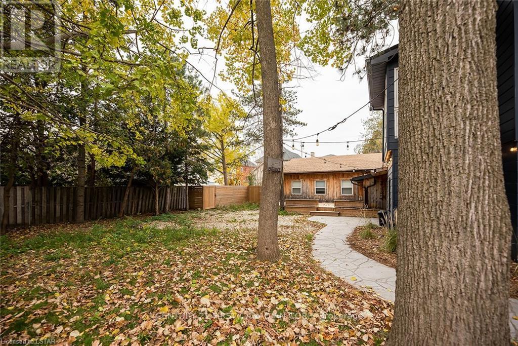 Atrium - 28 Princess Avenue, St. Thomas, Ontario  N5R 3V4 - Photo 30 - X12904654