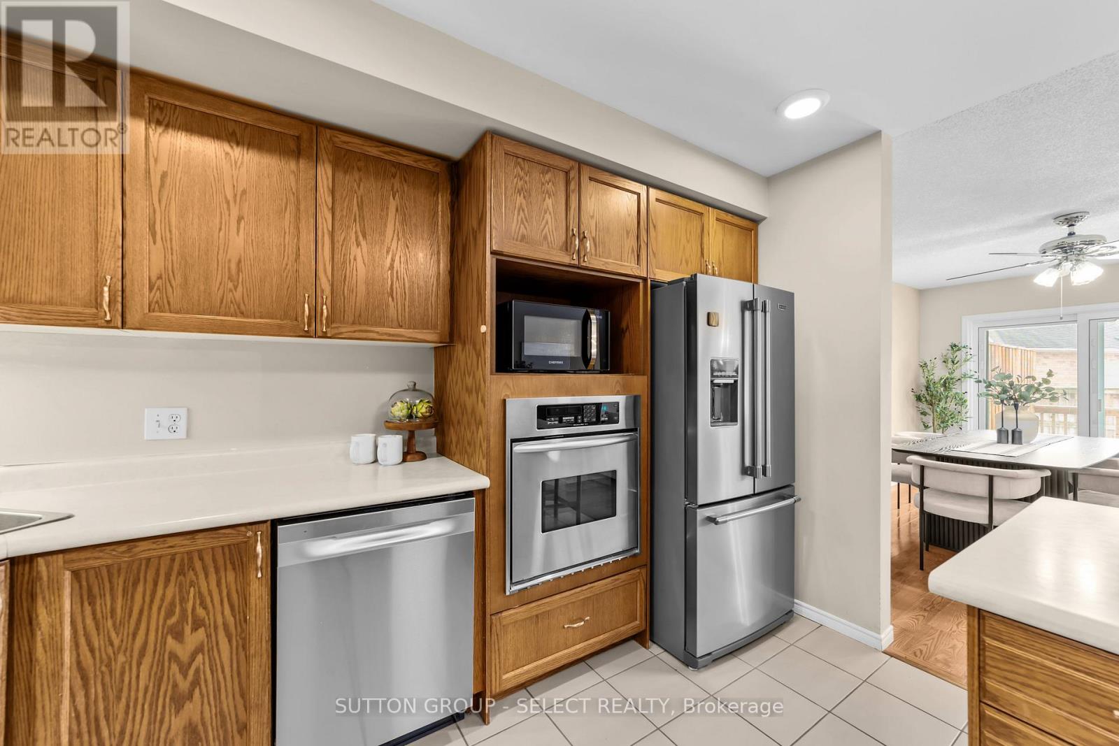 49 - 99 Edgevalley Road, London East, Ontario  N5Y 5N1 - Photo 14 - X12904730