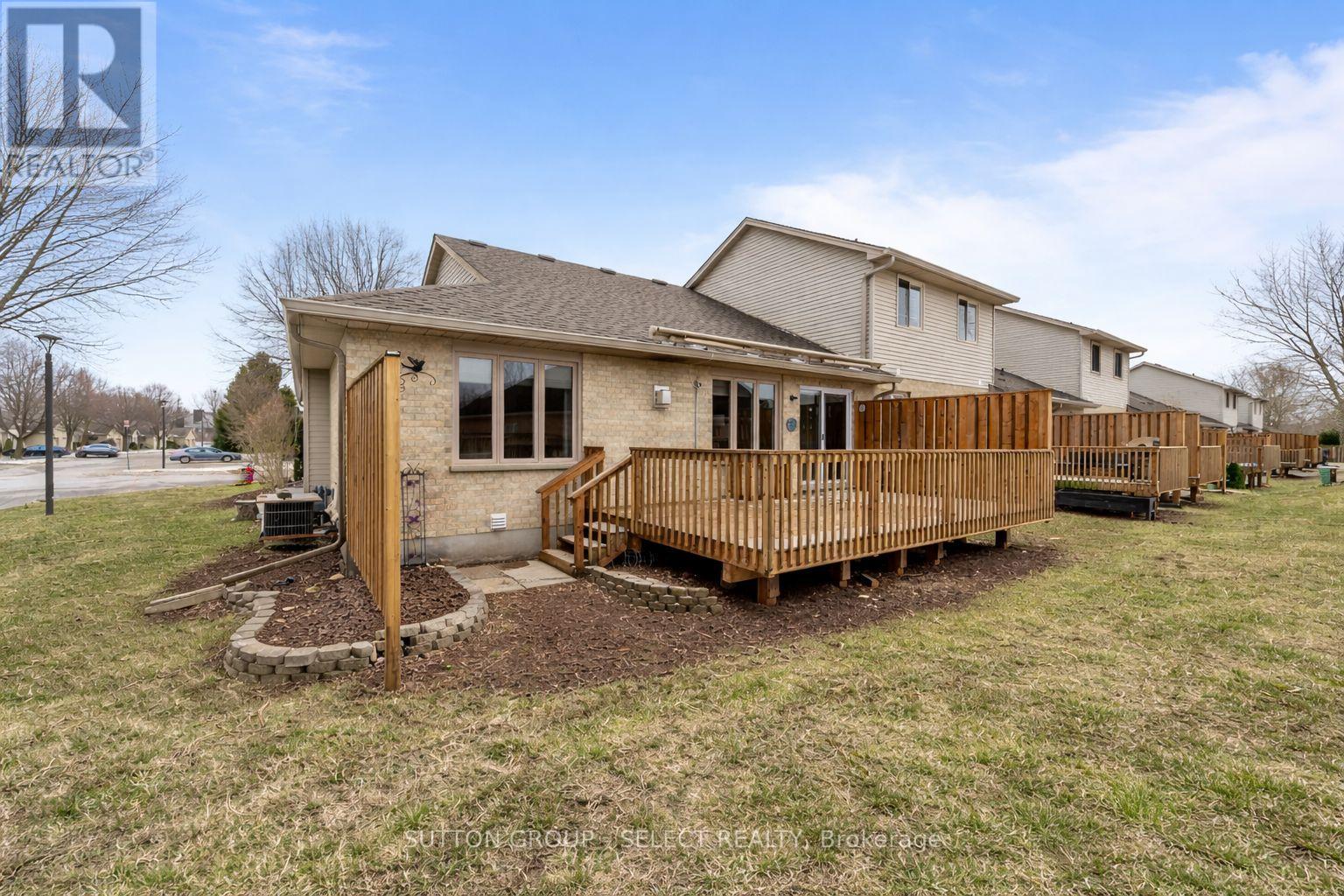 49 - 99 Edgevalley Road, London East, Ontario  N5Y 5N1 - Photo 5 - X12904730