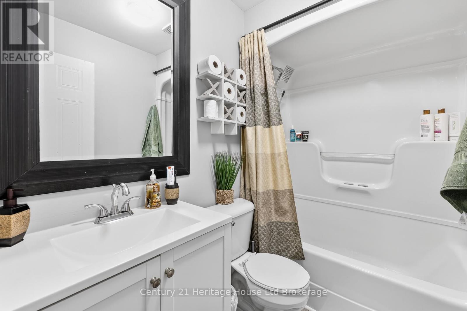 35 - 64 Hiawatha Road, Woodstock, Ontario  N4T 1P4 - Photo 10 - X12904614