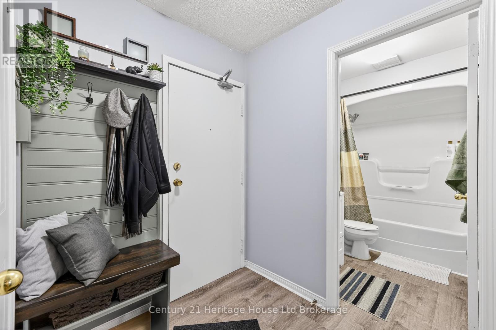 35 - 64 Hiawatha Road, Woodstock, Ontario  N4T 1P4 - Photo 8 - X12904614