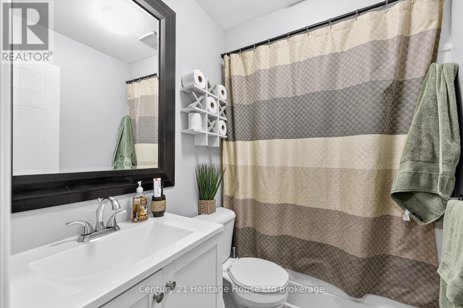 35 - 64 Hiawatha Road, Woodstock, Ontario  N4T 1P4 - Photo 9 - X12904614