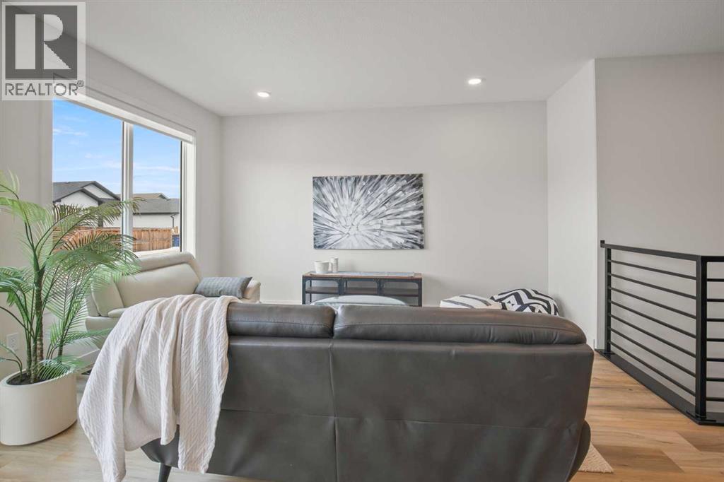 151 Cedar Square, Blackfalds, Alberta  T4M 0A2 - Photo 25 - A2264257