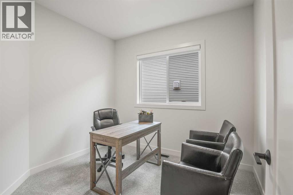 151 Cedar Square, Blackfalds, Alberta  T4M 0A2 - Photo 5 - A2264257