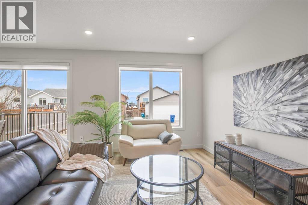 151 Cedar Square, Blackfalds, Alberta  T4M 0A2 - Photo 29 - A2264257