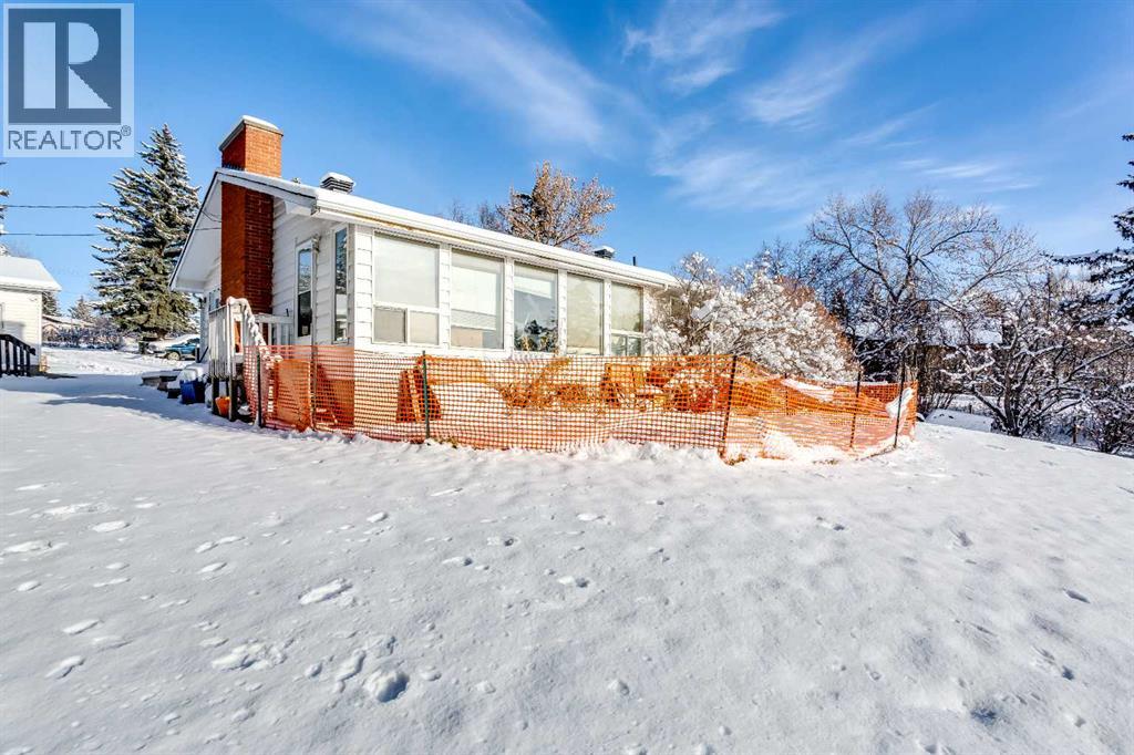 6003 Baroc Road Nw, Calgary, Alberta  T3A 4R5 - Photo 8 - A2276207