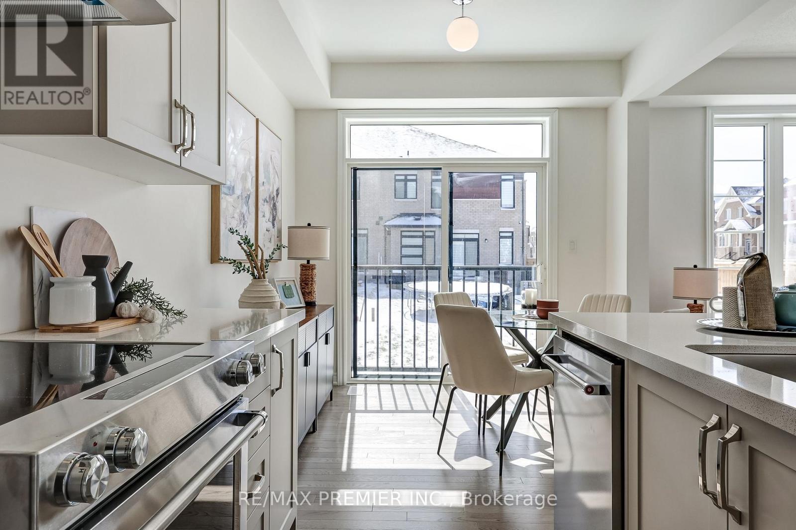 101 Armilia Place, Whitby, Ontario L1P 0P7 - Photo 20 - E12890494