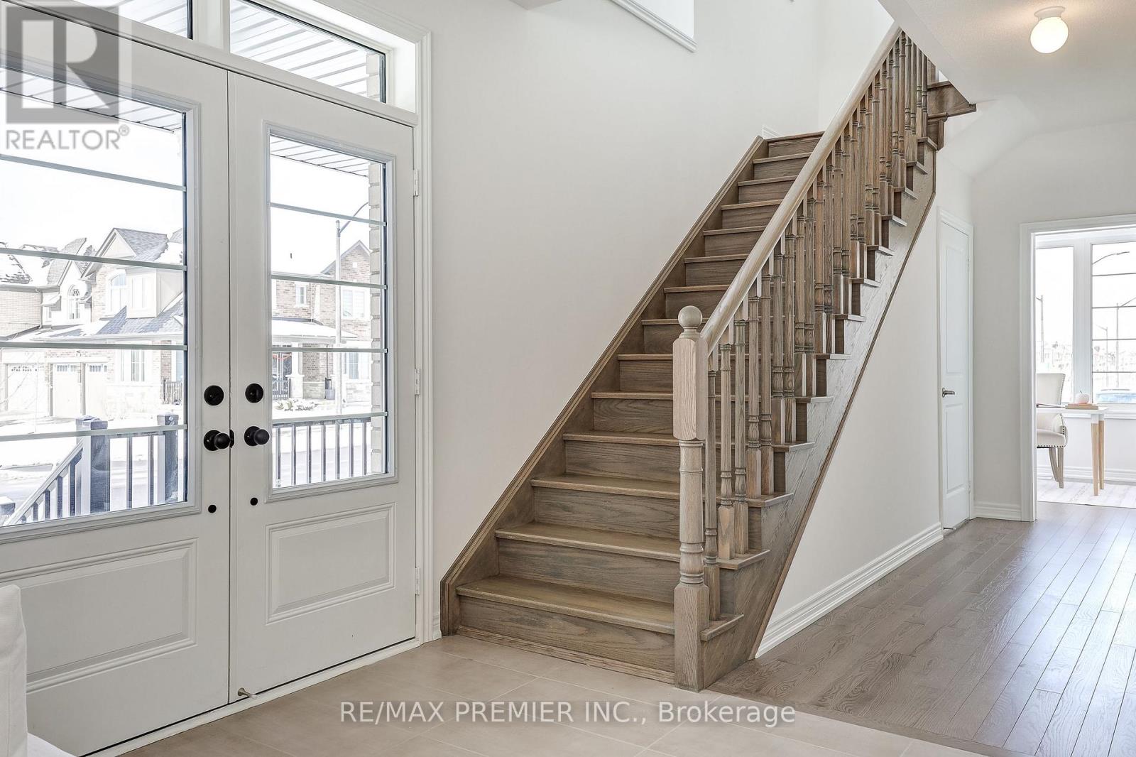 101 Armilia Place, Whitby, Ontario L1P 0P7 - Photo 7 - E12890494