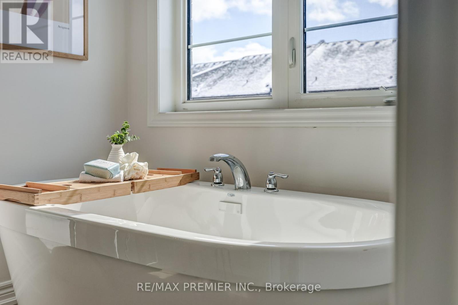 101 Armilia Place, Whitby, Ontario L1P 0P7 - Photo 43 - E12890494