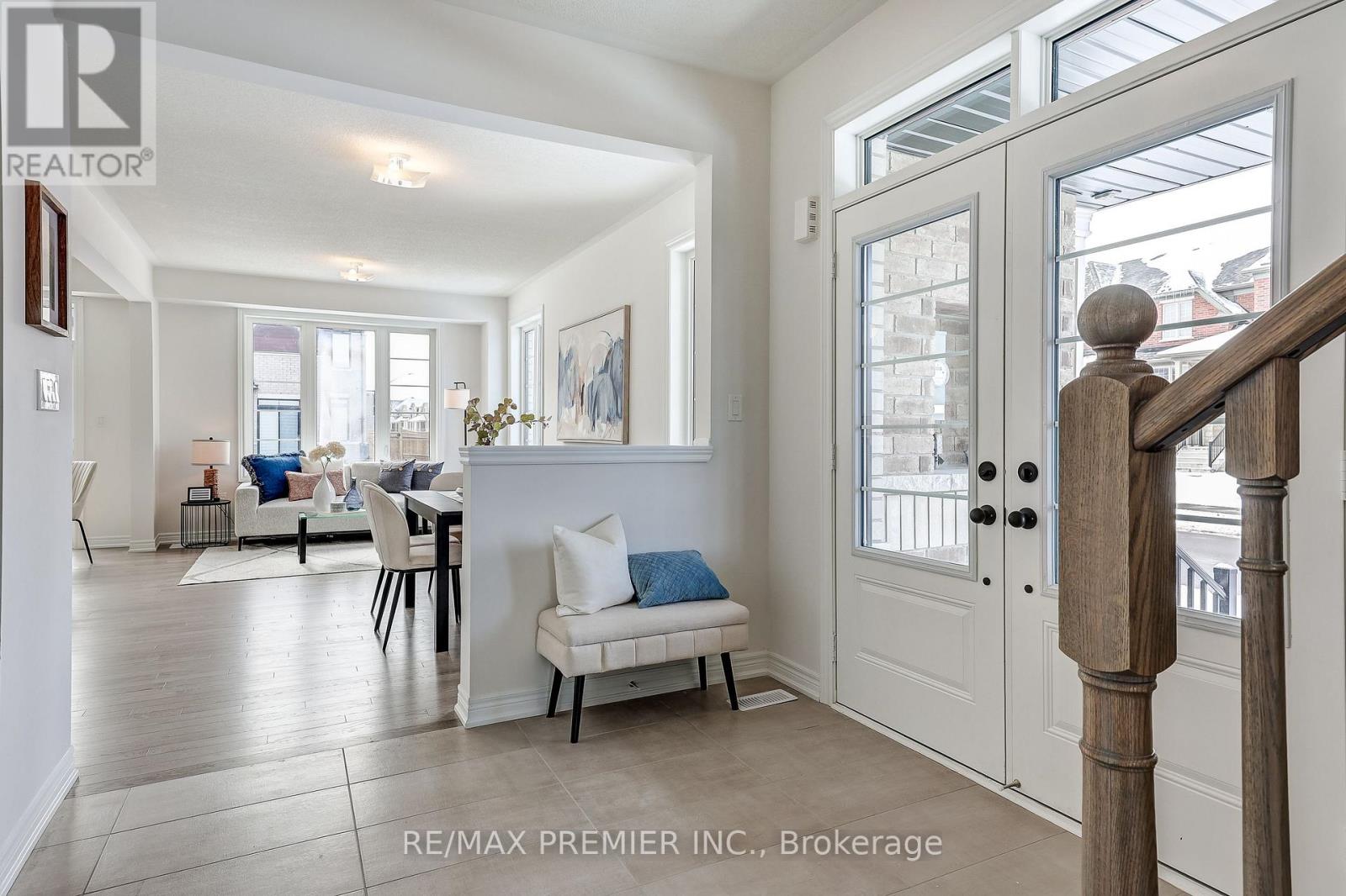 101 Armilia Place, Whitby, Ontario L1P 0P7 - Photo 6 - E12890494