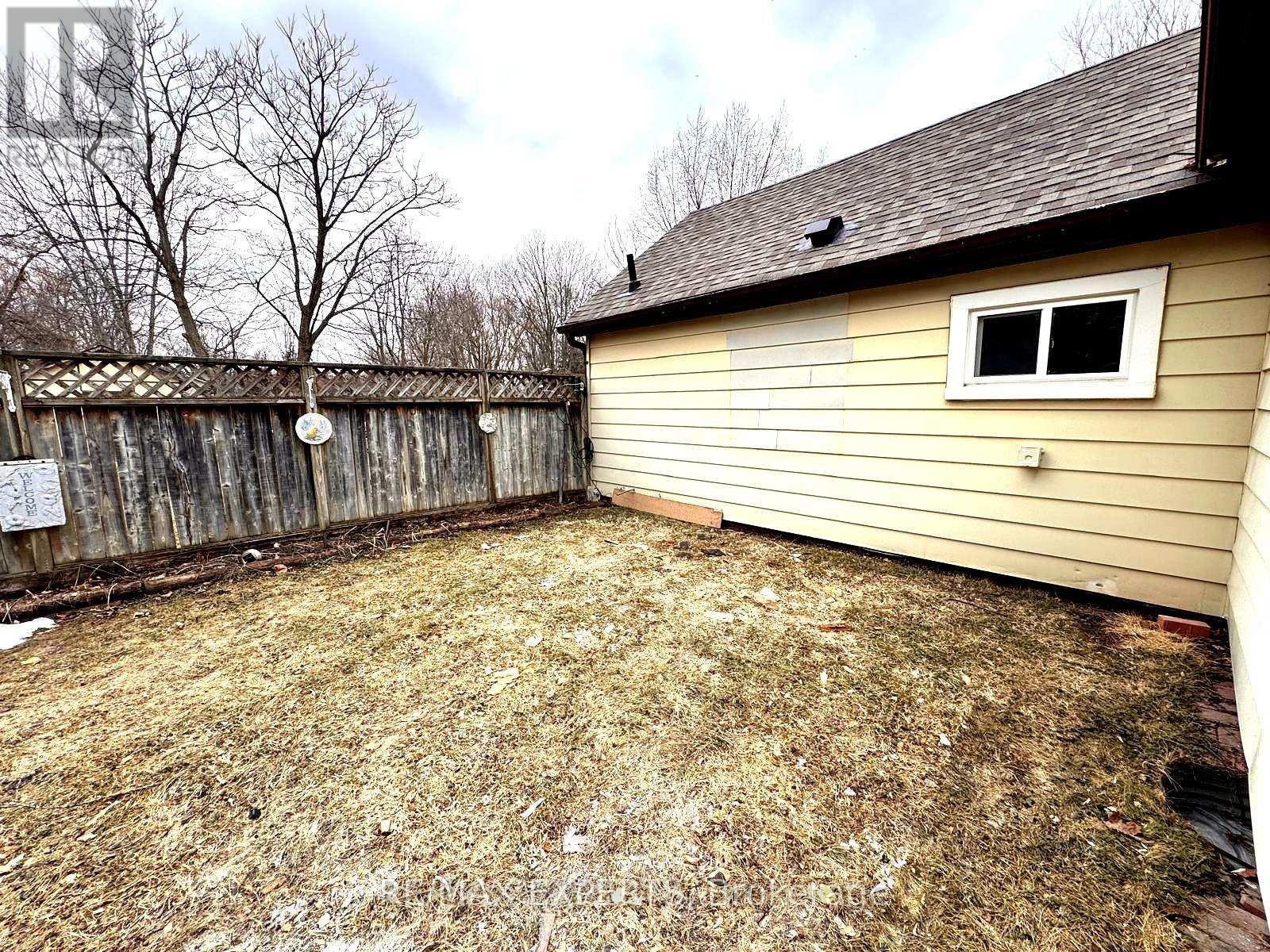 132 Patterson Street, New Tecumseth (Beeton), Ontario  L0G 1A0 - Photo 28 - N12903318