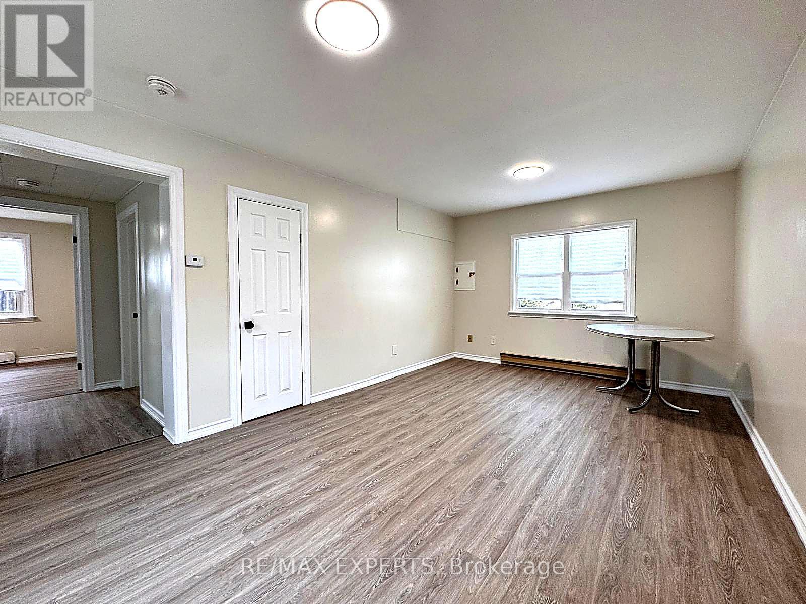 132 Patterson Street, New Tecumseth (Beeton), Ontario  L0G 1A0 - Photo 7 - N12903318