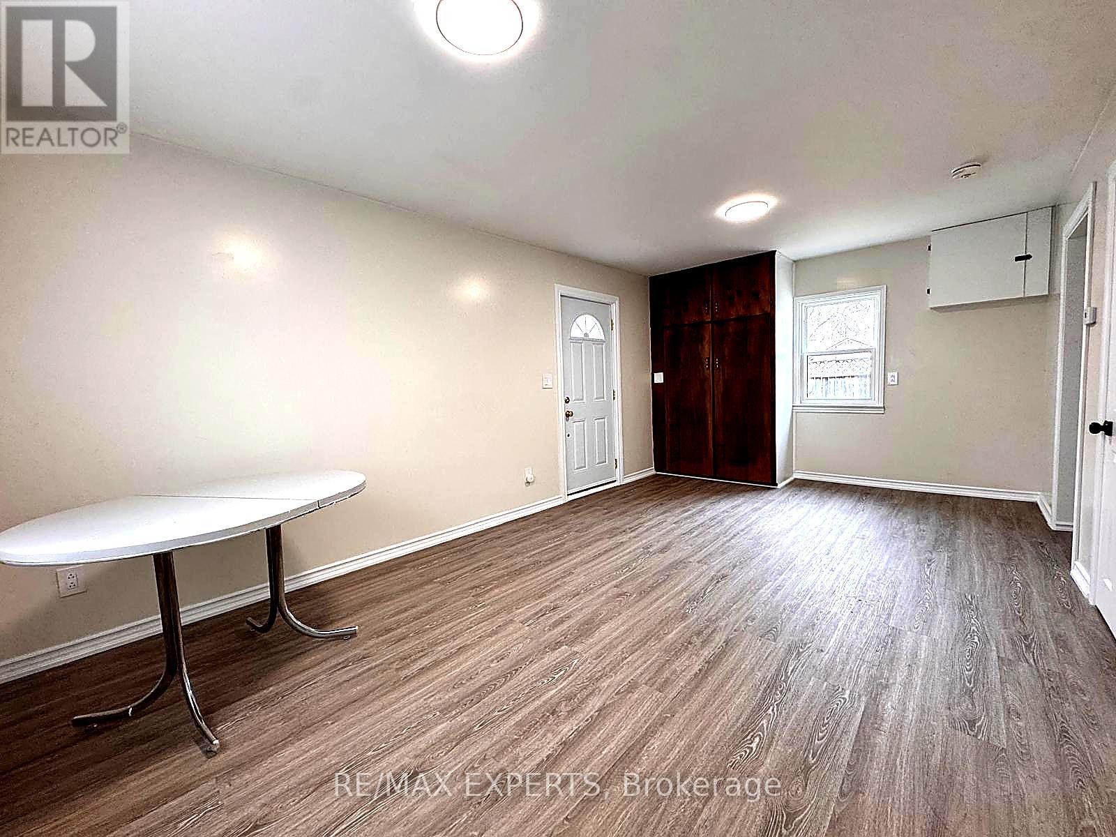 132 Patterson Street, New Tecumseth (Beeton), Ontario  L0G 1A0 - Photo 5 - N12903318