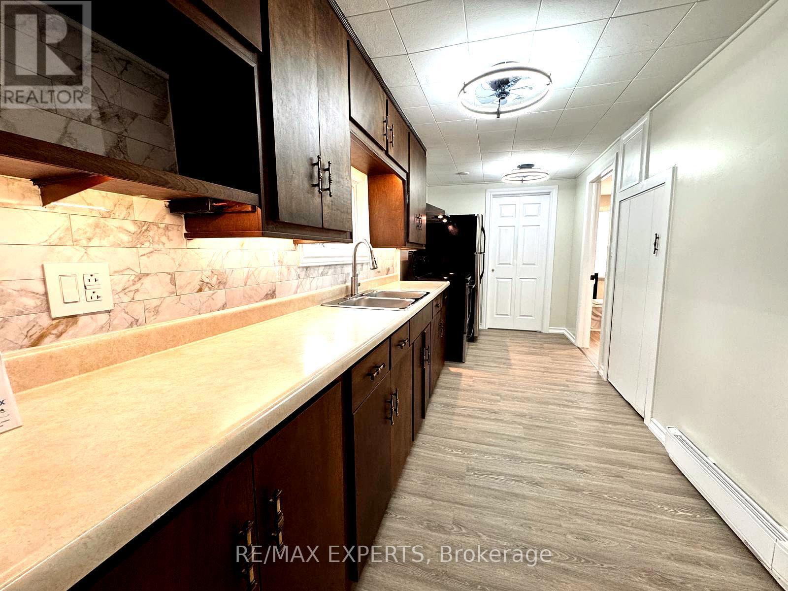 132 Patterson Street, New Tecumseth (Beeton), Ontario  L0G 1A0 - Photo 9 - N12903318