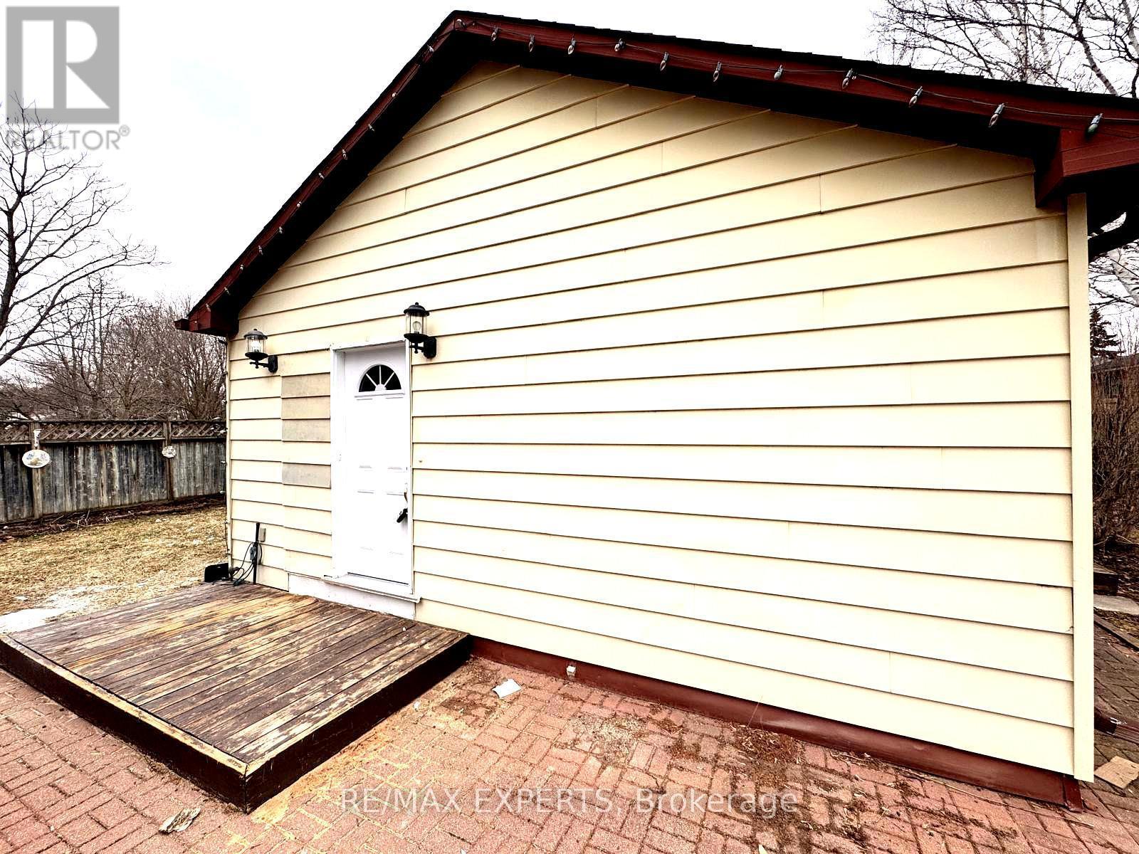 132 Patterson Street, New Tecumseth (Beeton), Ontario  L0G 1A0 - Photo 3 - N12903318