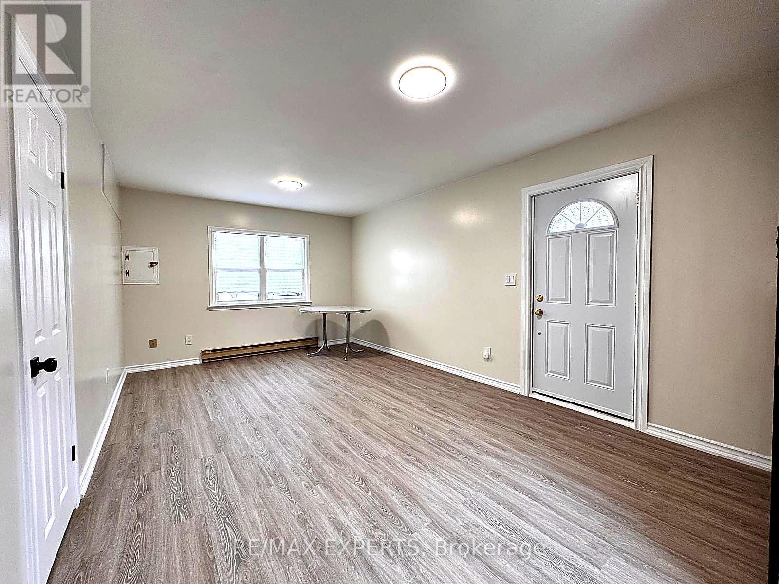 132 Patterson Street, New Tecumseth (Beeton), Ontario  L0G 1A0 - Photo 6 - N12903318