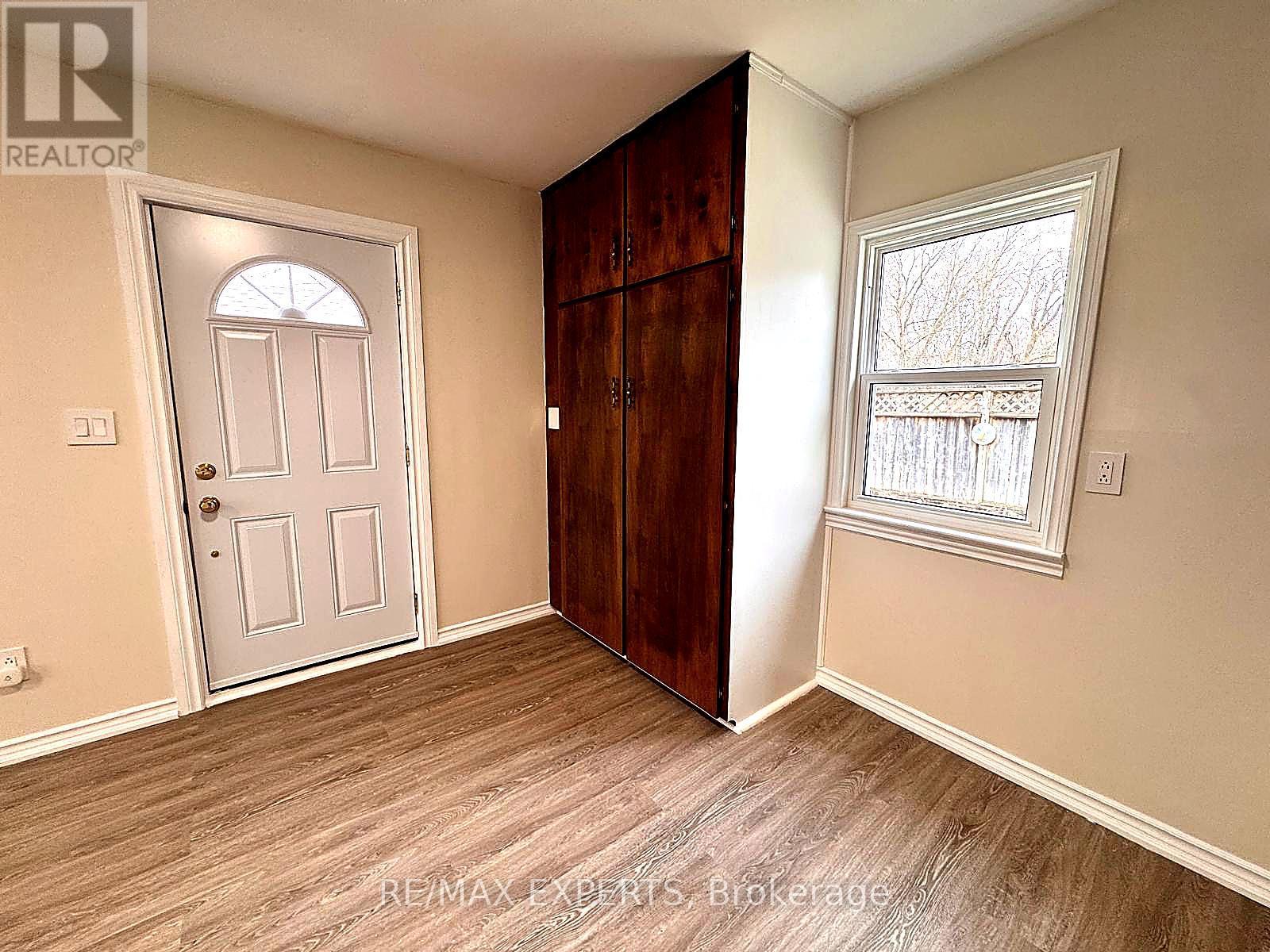 132 Patterson Street, New Tecumseth (Beeton), Ontario  L0G 1A0 - Photo 4 - N12903318