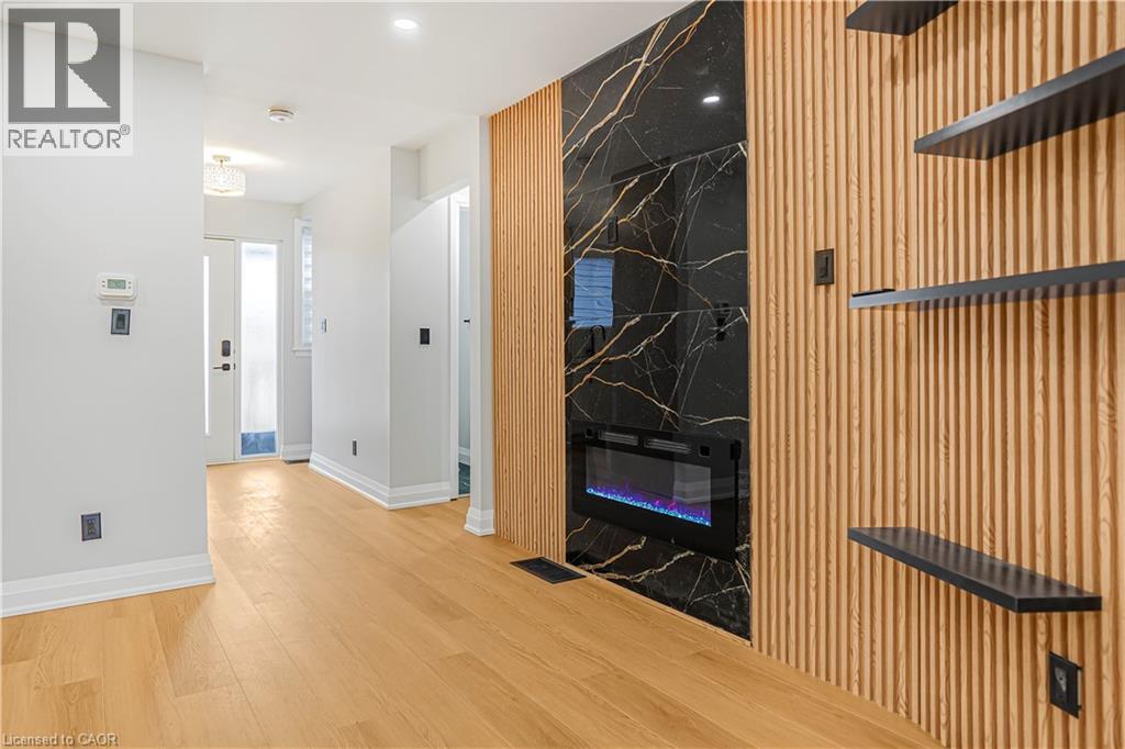 155 Avondale Street, Hamilton, Ontario  L8L 7C1 - Photo 3 - 40813744