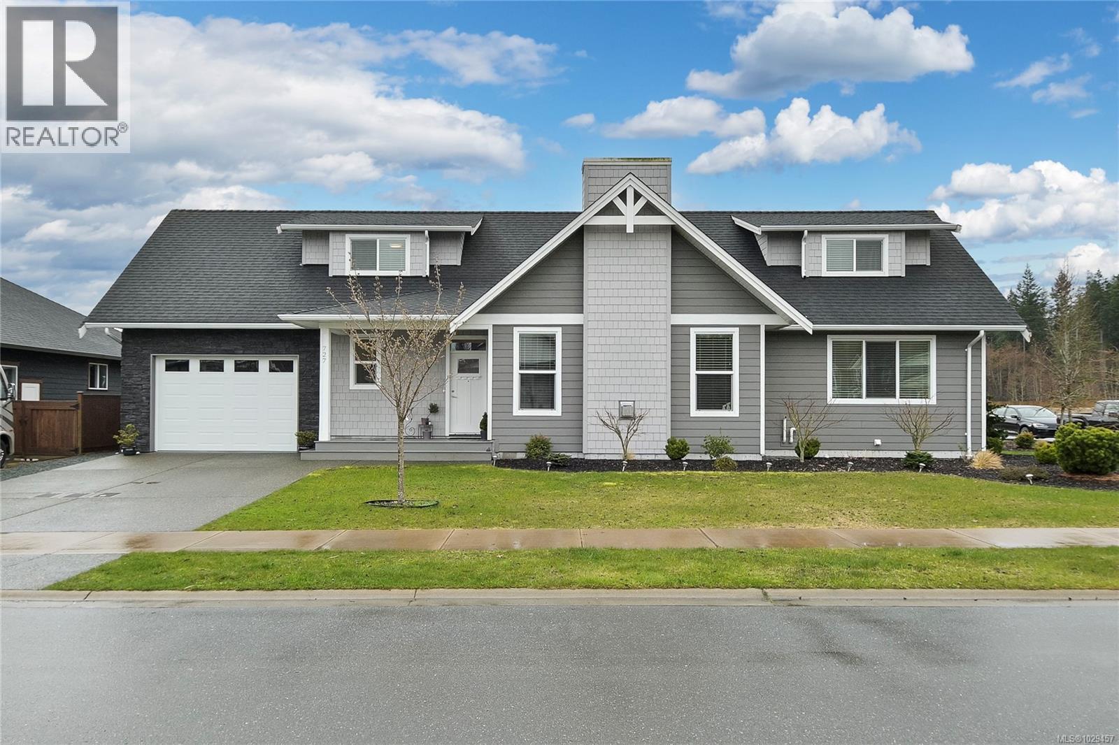 727 Sitka St, Campbell River, British Columbia