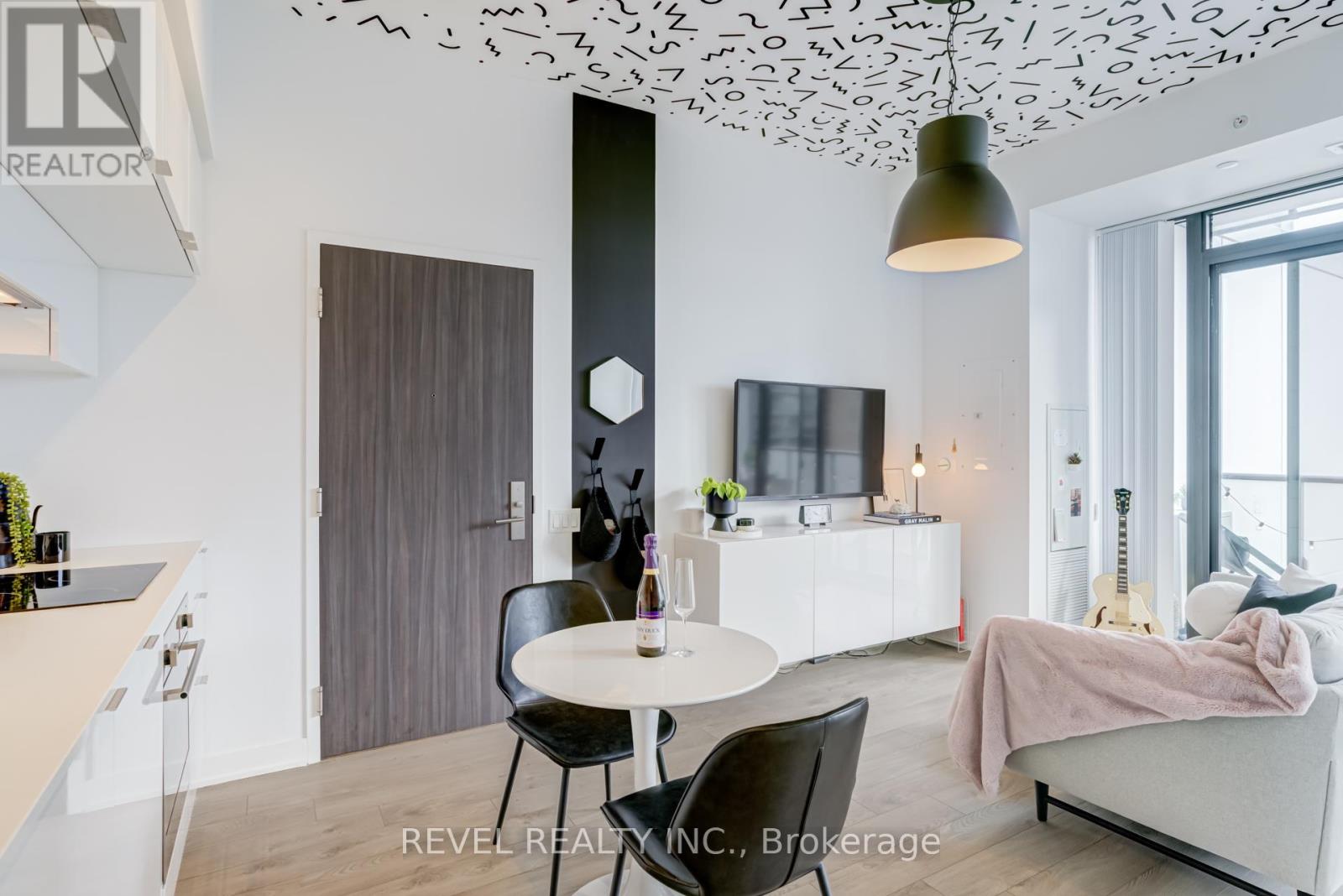 609 - 185 ROEHAMPTON AVENUE, Toronto, Ontario