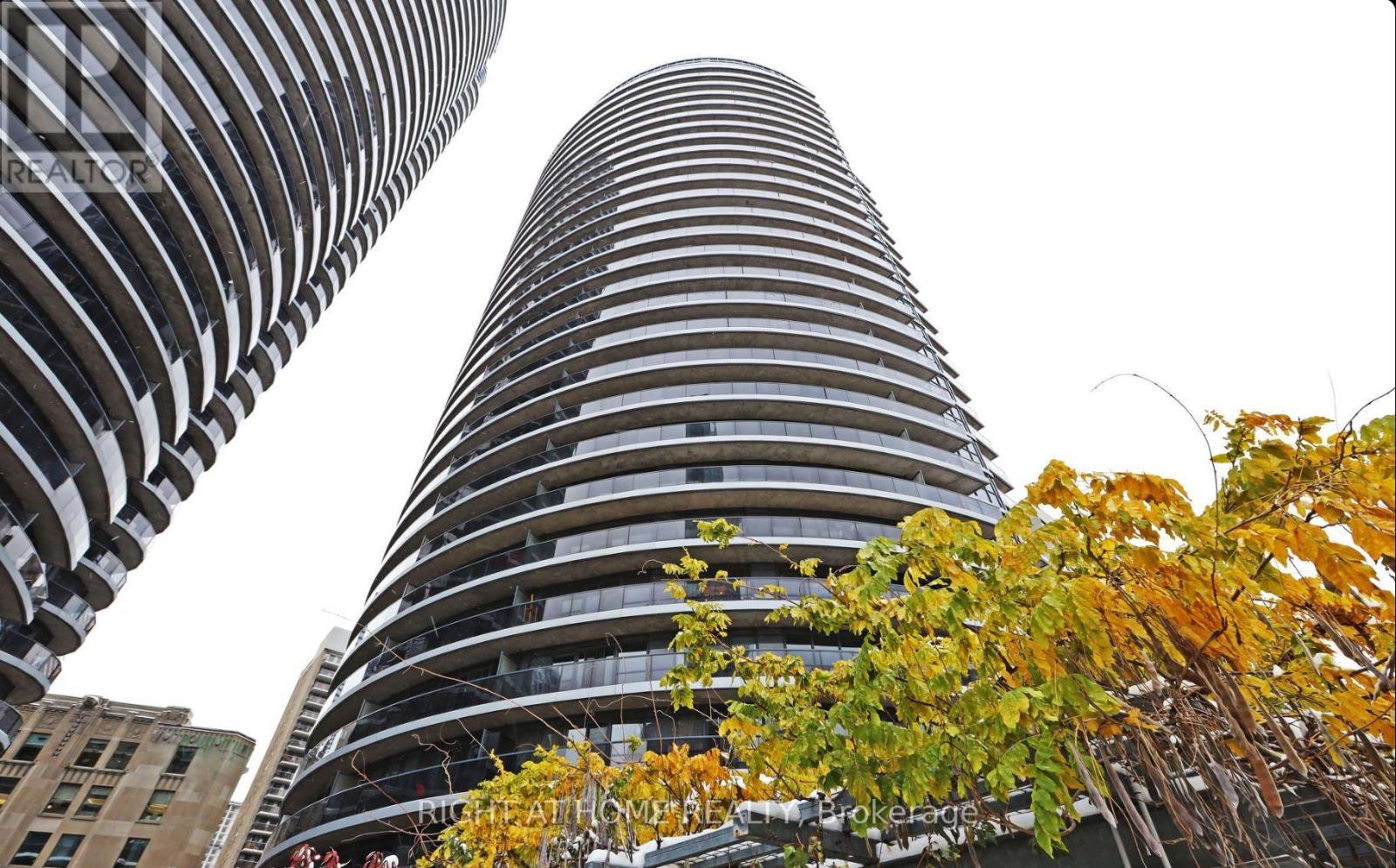 303 - 25 CARLTON STREET, Toronto, Ontario