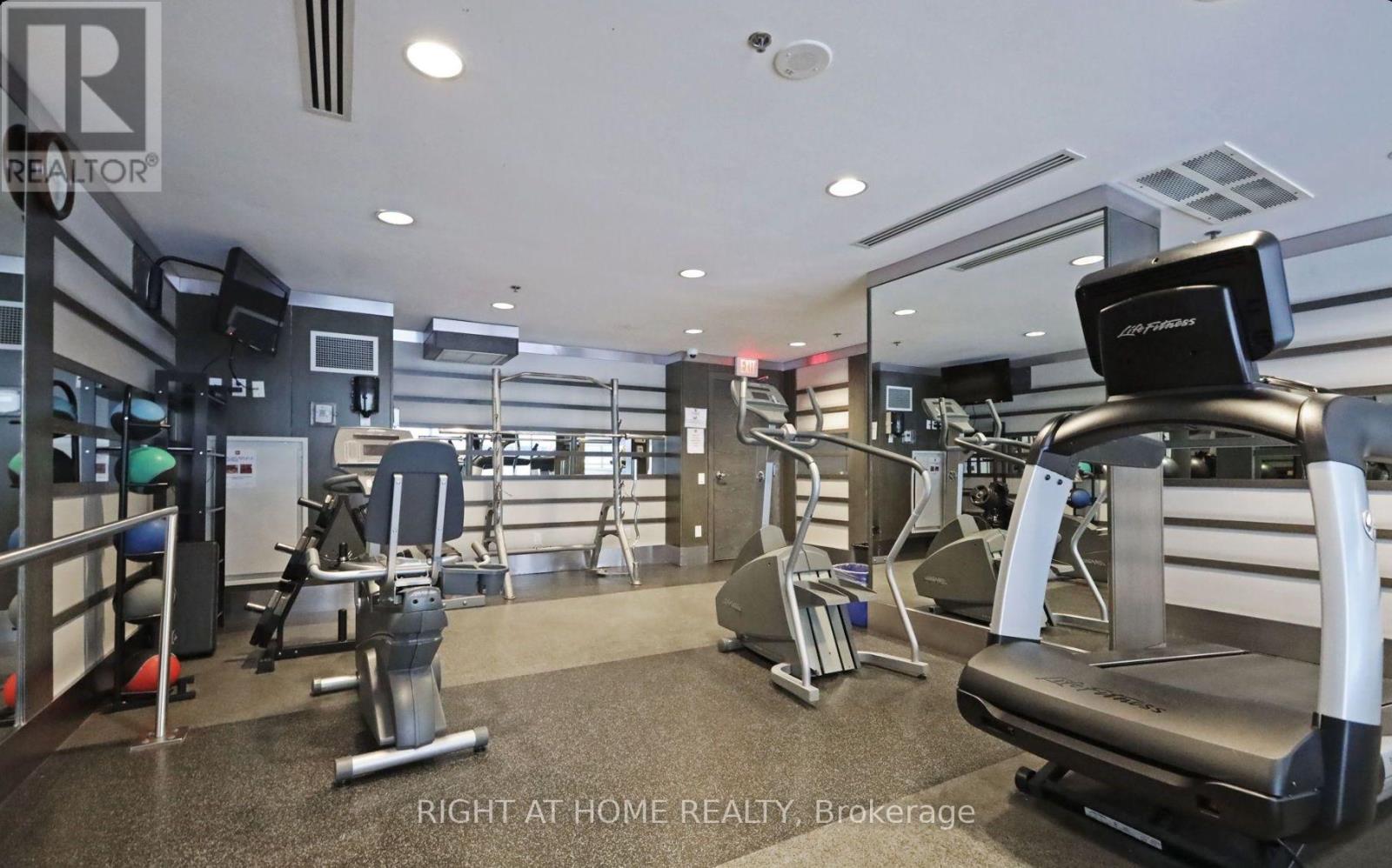 303 - 25 Carlton Street, Toronto, Ontario  M5B 1L4 - Photo 19 - C12904694