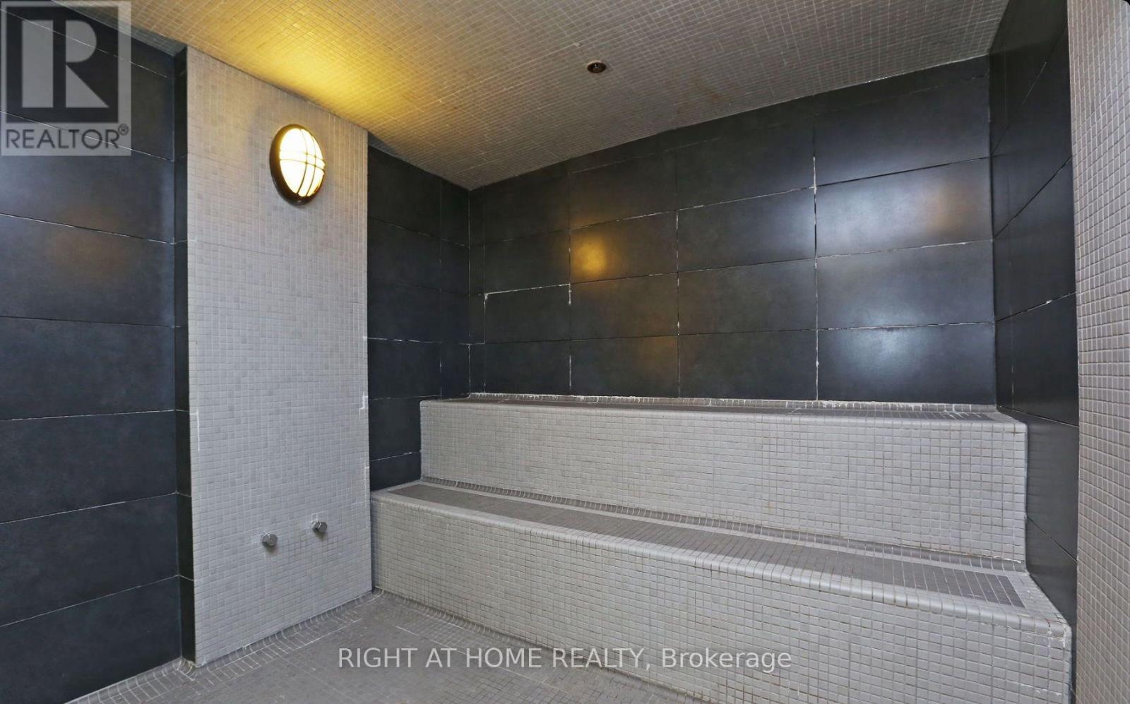 303 - 25 Carlton Street, Toronto, Ontario  M5B 1L4 - Photo 24 - C12904694