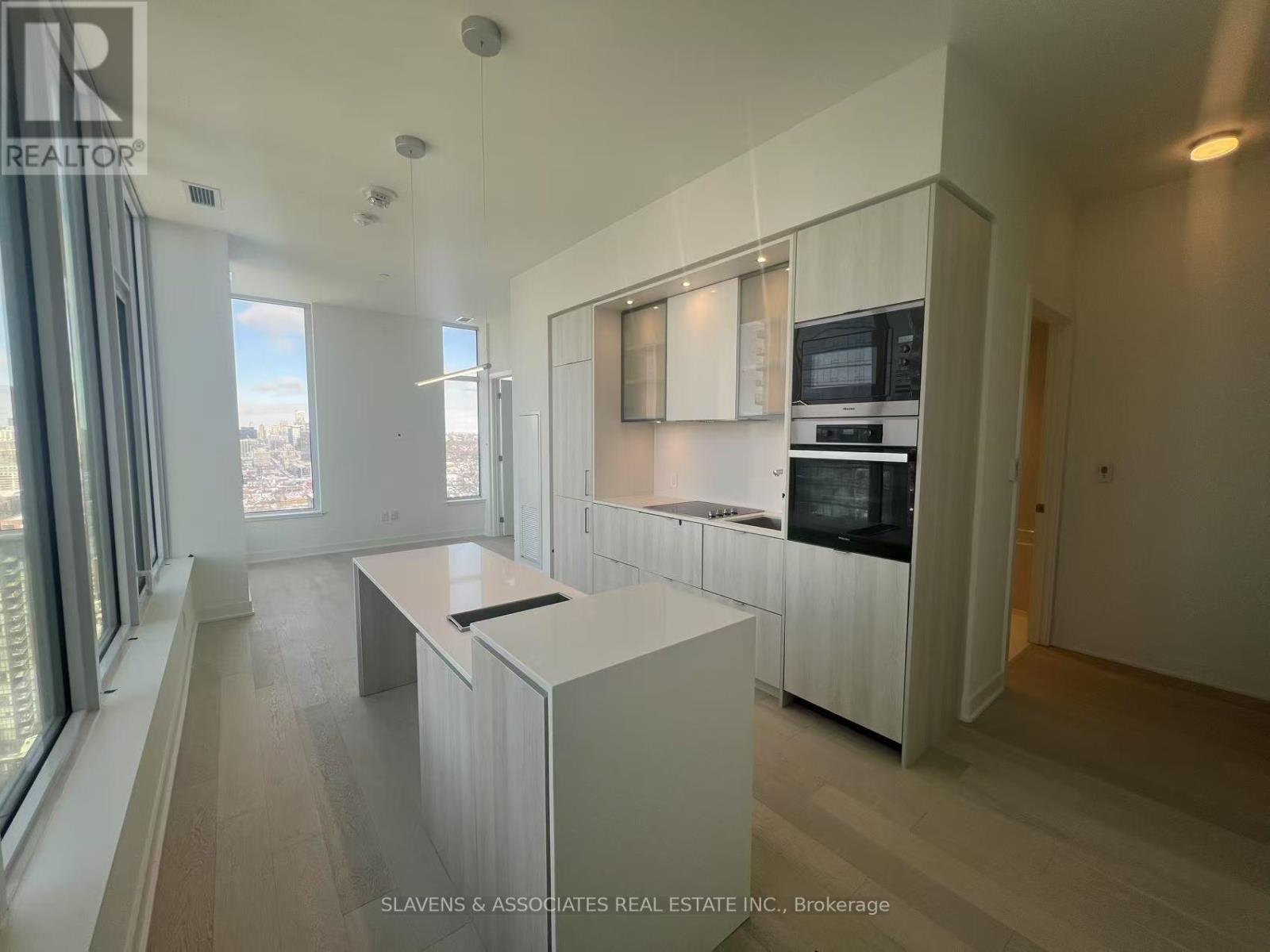 2803 - 11 Yorkville Avenue, Toronto, Ontario  M4W 1L2 - Photo 3 - C12904724