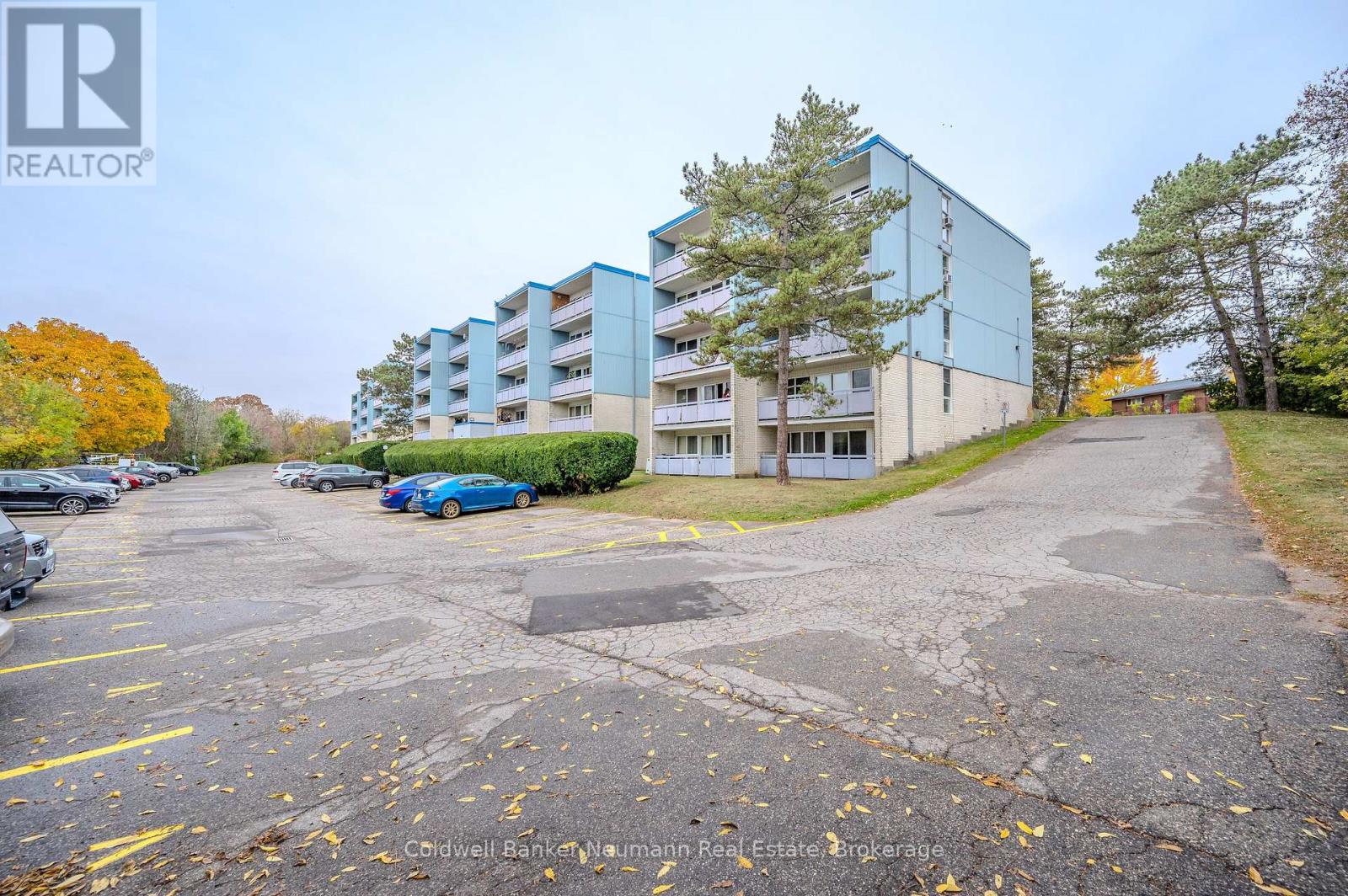 511 - 105 Conroy Crescent, Guelph, Ontario  N1G 2V5 - Photo 2 - X12904576