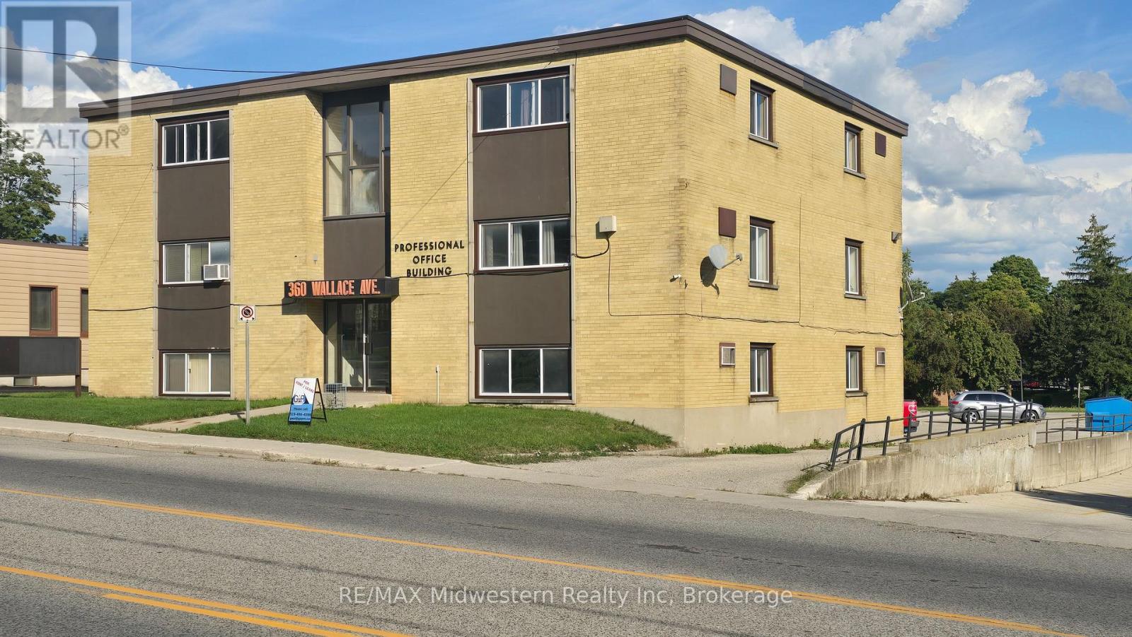 6 - 360 Wallace Avenue N, North Perth, Ontario  N4W 1L4 - Photo 11 - X12904712