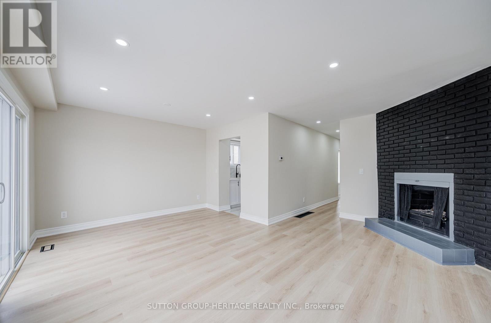 639 Down Crescent, Oshawa, Ontario  L1H 7X9 - Photo 19 - E12904544