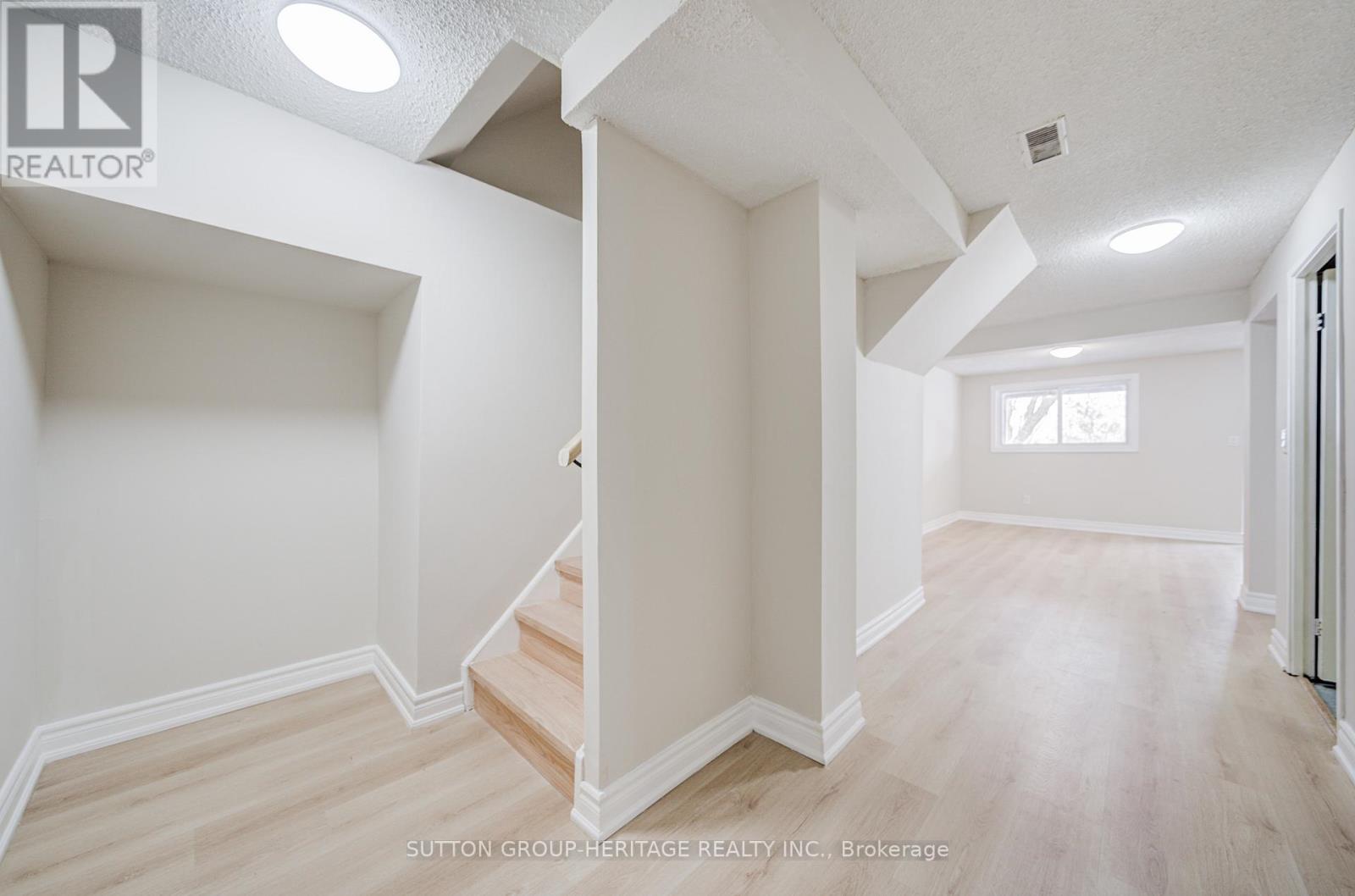 639 Down Crescent, Oshawa, Ontario  L1H 7X9 - Photo 35 - E12904544